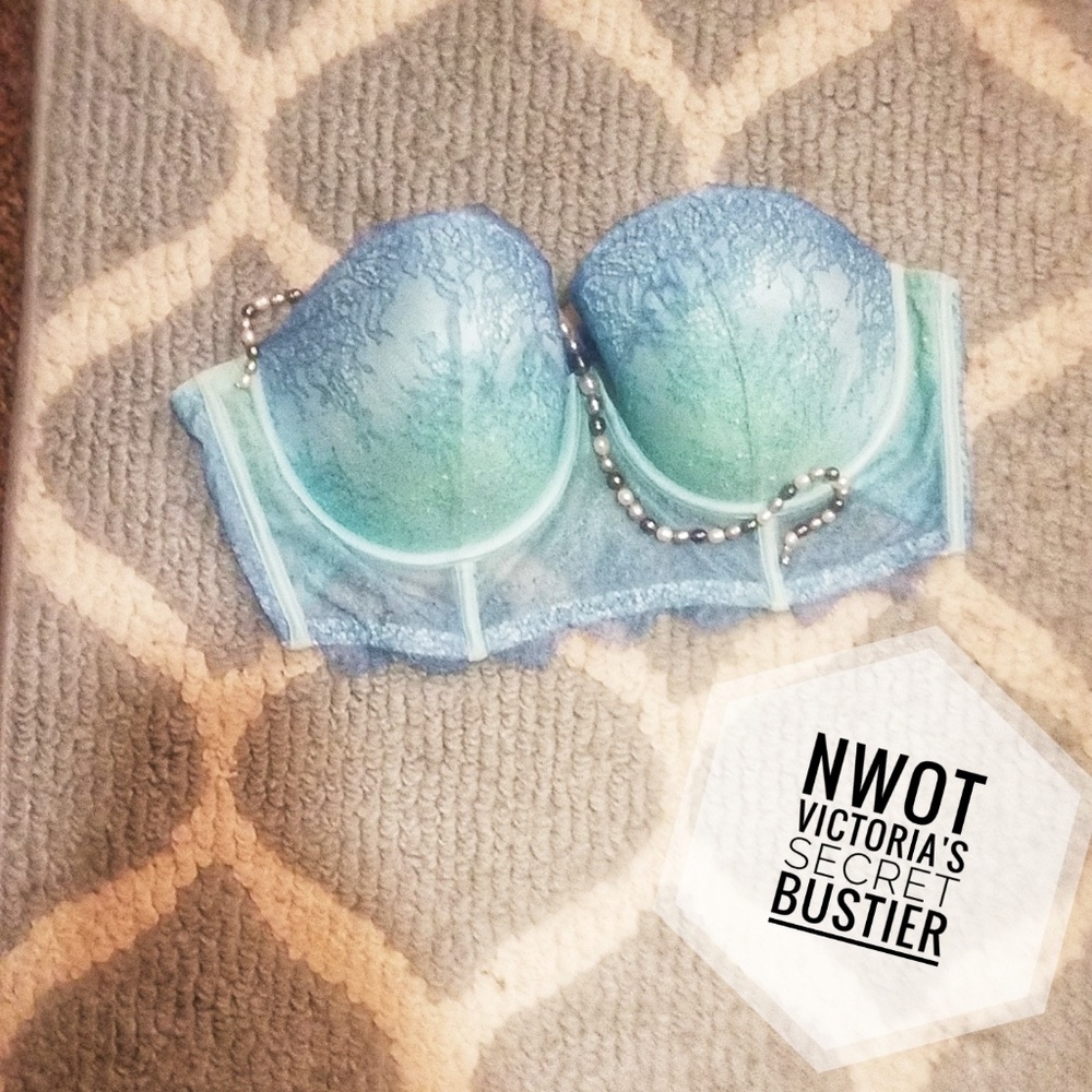 Victoria's Secret Very Sexy Demi-Bustier